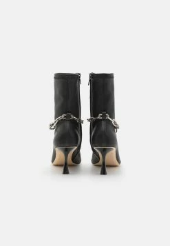 Razor- Classic Ankle Boots - Black -winter shoes Sales 2023 cf01ac06ee6c43e28e19e404a869b338