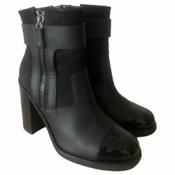 Chanel Ankle Boots In Black Leather Knitted Interior