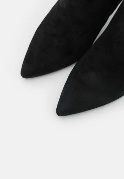 Steve Madden Clovers - Classic Ankle Boots 11 Steve Madden Clovers - Classic Ankle Boots -winter shoes Sales 2023 d727ca86979744248efe7f52dfb808cf