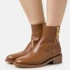 MICHAEL Michael Kors Regan - Classic Ankle Boots