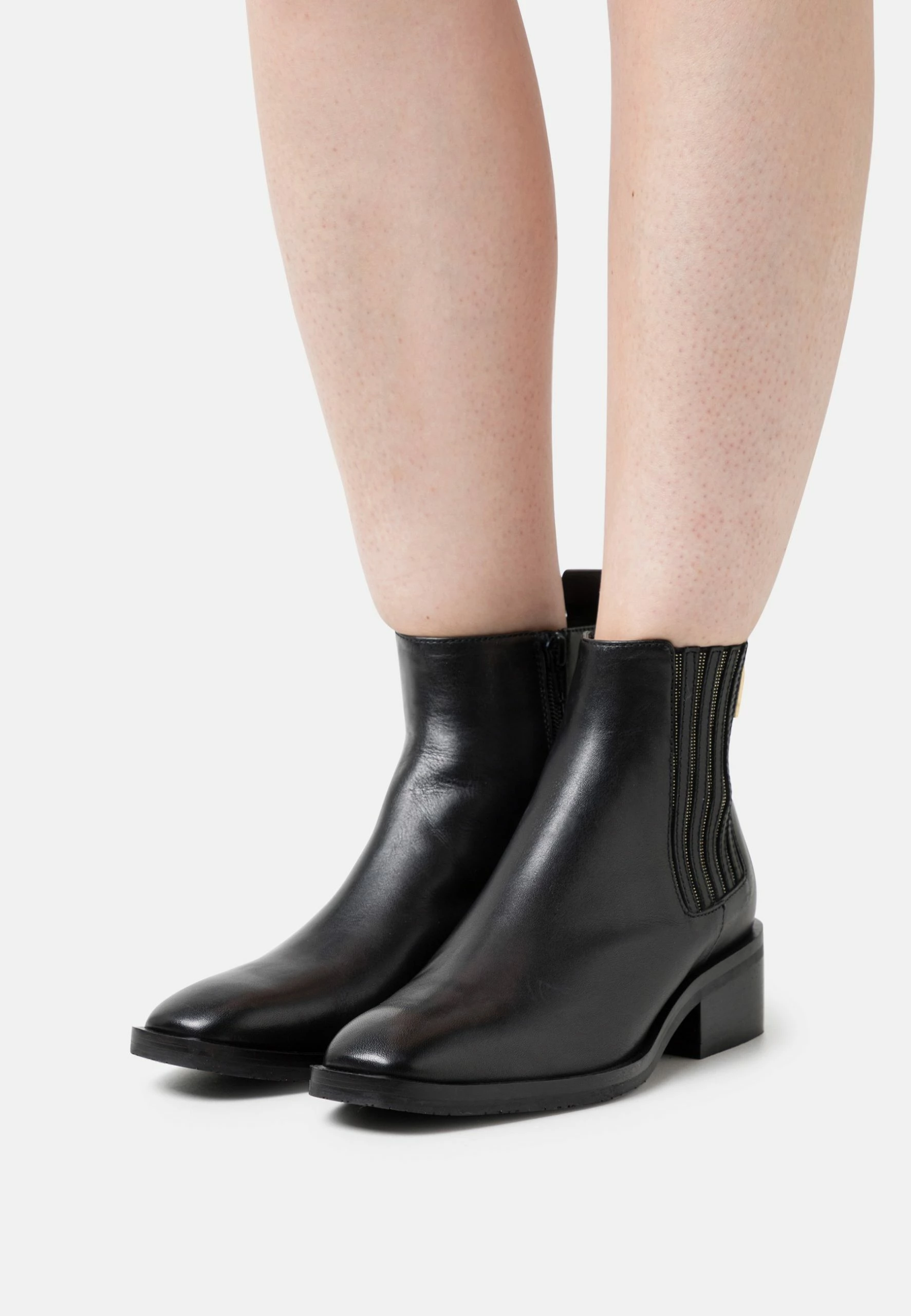 Lukaze - Classic Ankle Boots 1 Lukaze - Classic Ankle Boots