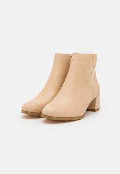 Ankle Boots - Beige 8 Ankle Boots - Beige -winter shoes Sales 2023 e1fabfeceb3b46f9a0060923e40cc988