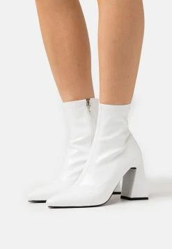 Raid Chehloh - Classic Ankle Boots - White