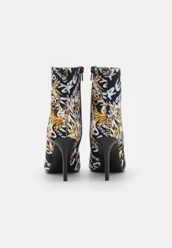 Classic Ankle Boots - Black/Gold -winter shoes Sales 2023 e5d78670b6ee49cba4584212a1205380
