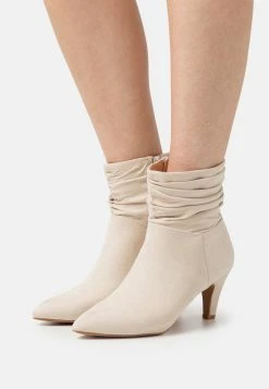 Classic Ankle Boots - Beige