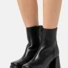 Pavement Gladys - Platform Ankle Boots - Black
