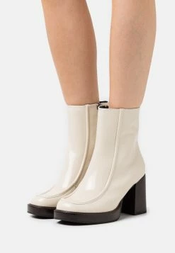 Tamaris Platform Ankle Boots - Ivory