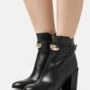 MICHAEL Michael Kors Darcy Heeled - Classic Ankle Boots