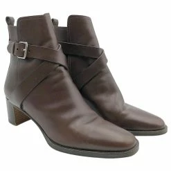 Hermès Ankle Boots In Brown Leather With Buckled Ankle Cross Strap