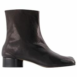 Maison Martin Margiela Ankle Boots Tabi H30 In Black Soft Vintage Leather