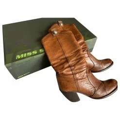 Miss Sixty Boots In Light Brown Leather / Camel, Medium-high, With Removable Chain