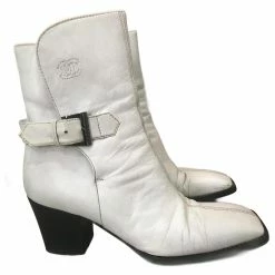 CHANEL Ankle Boots T.eu 37 Leather White